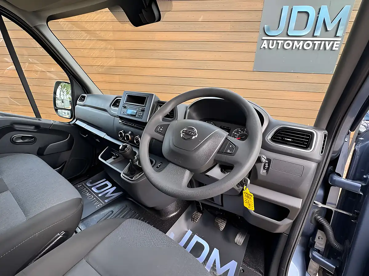 Used 2022 Nissan Interstar Tekna Grey - Interior and Exterior details 16