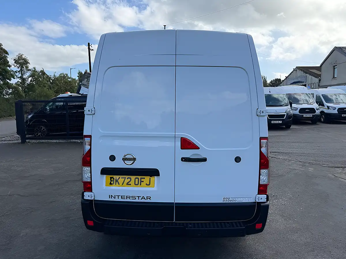 Used 2022 Nissan Interstar Tekna White - Interior and Exterior details 11