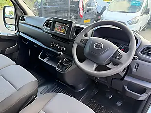 Used 2022 Nissan Interstar Tekna White - Interior and Exterior details 15