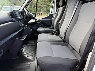 Used 2022 Nissan Interstar Tekna White - Interior and Exterior details 17
