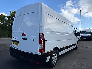 Used 2022 Nissan Interstar Tekna White - Interior and Exterior details 2