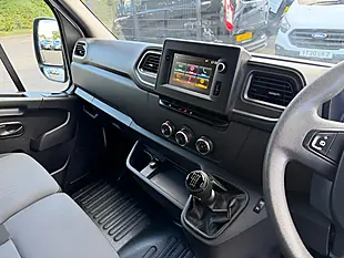 Used 2022 Nissan Interstar Tekna White - Interior and Exterior details 5