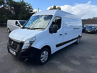 Used 2022 Nissan Interstar Tekna White - Interior and Exterior details 9