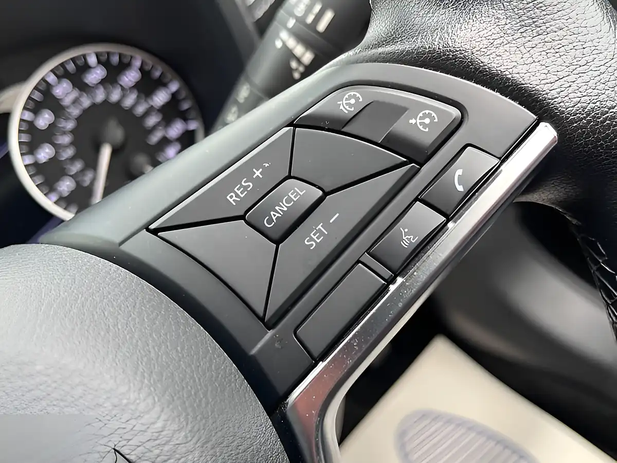 Used 2022 Nissan Juke N-Connecta Black - Interior and Exterior details 13