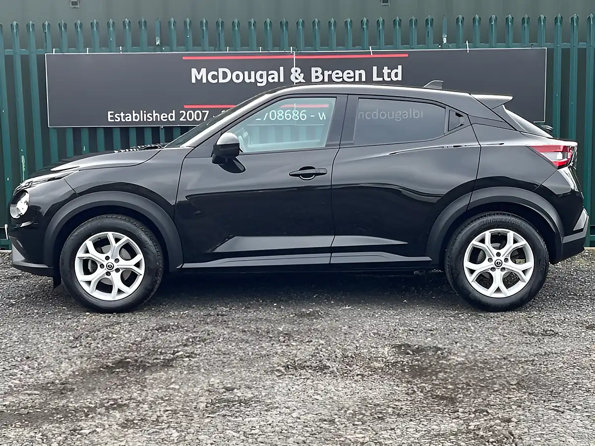 Used 2022 Nissan Juke N-Connecta Black - Interior and Exterior details 2