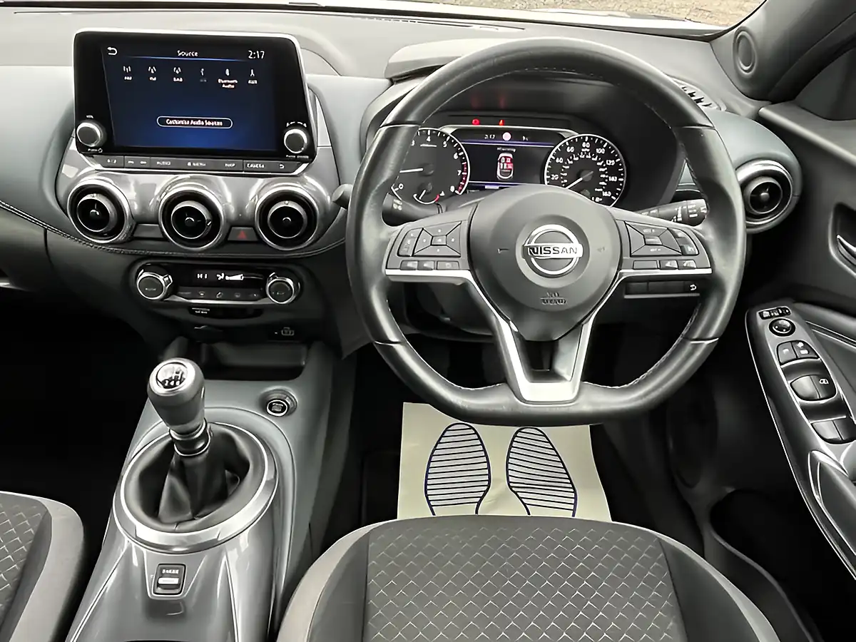 Used 2022 Nissan Juke N-Connecta Black - Interior and Exterior details 9
