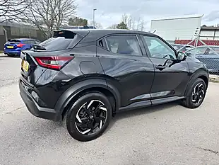 Used 2022 Nissan Juke N-Connecta Black - Interior and Exterior details 10