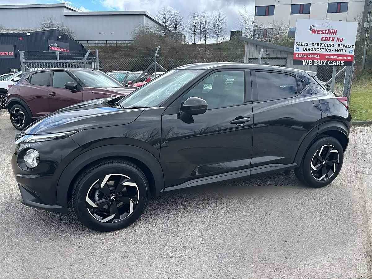 Used 2022 Nissan Juke N-Connecta Black - Interior and Exterior details 16
