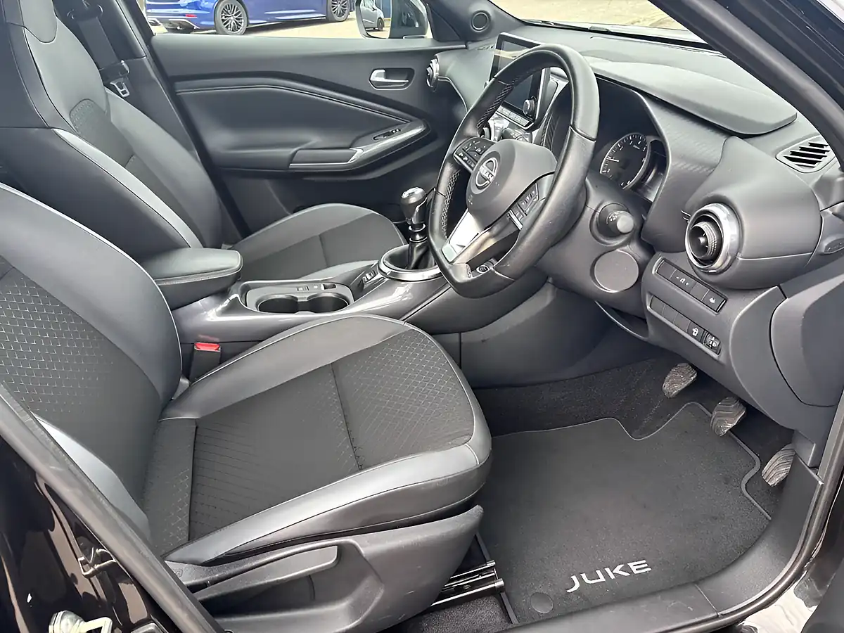 Used 2022 Nissan Juke N-Connecta Black - Interior and Exterior details 2