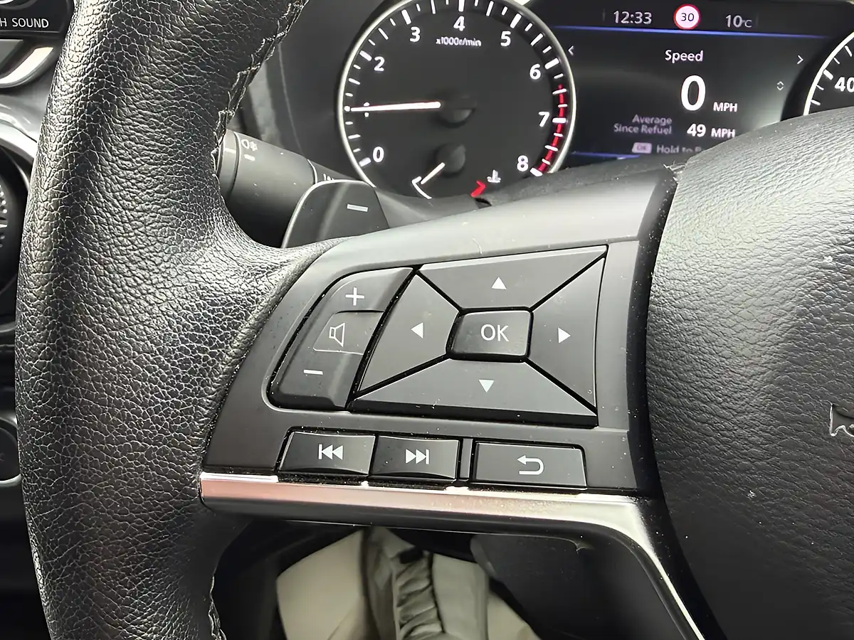 Used 2022 Nissan Juke N-Connecta Grey - Interior and Exterior details 11