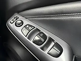 Used 2022 Nissan Juke N-Connecta Grey - Interior and Exterior details 12