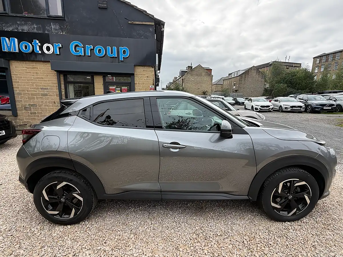 Used 2022 Nissan Juke N-Connecta Grey - Interior and Exterior details 4