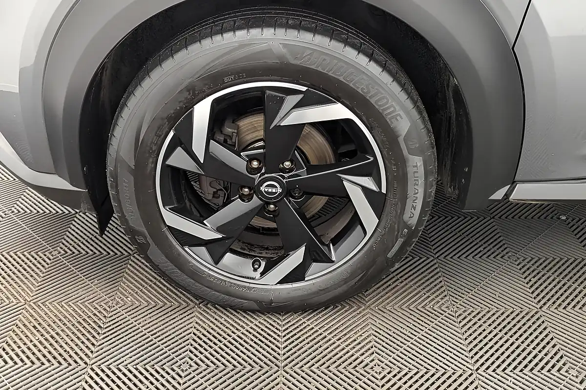 Used 2022 Nissan Juke N-Connecta Grey - Interior and Exterior details 20