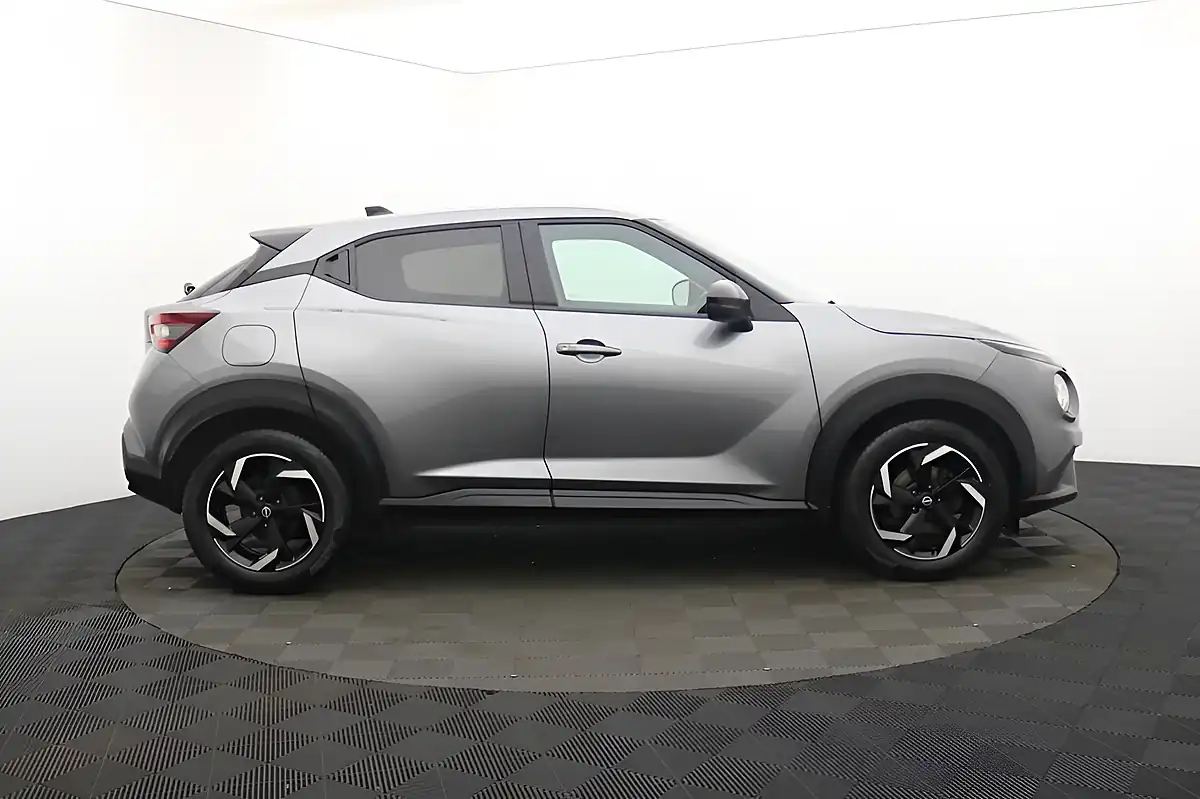 Used 2022 Nissan Juke N-Connecta Grey - Interior and Exterior details 3