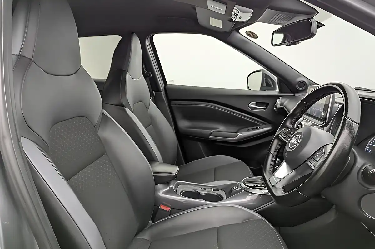 Used 2022 Nissan Juke N-Connecta Grey - Interior and Exterior details 4