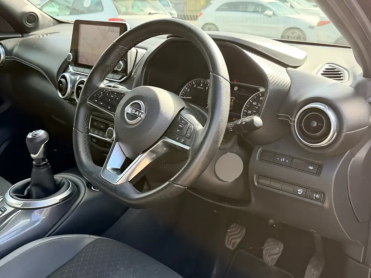Used 2022 Nissan Juke N-Connecta Pearl Black - Interior and Exterior details 10