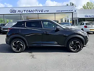 Used 2022 Nissan Juke N-Connecta Pearl Black - Interior and Exterior details 5