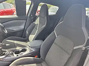 Used 2022 Nissan Juke N-Connecta Red - Interior and Exterior details 4