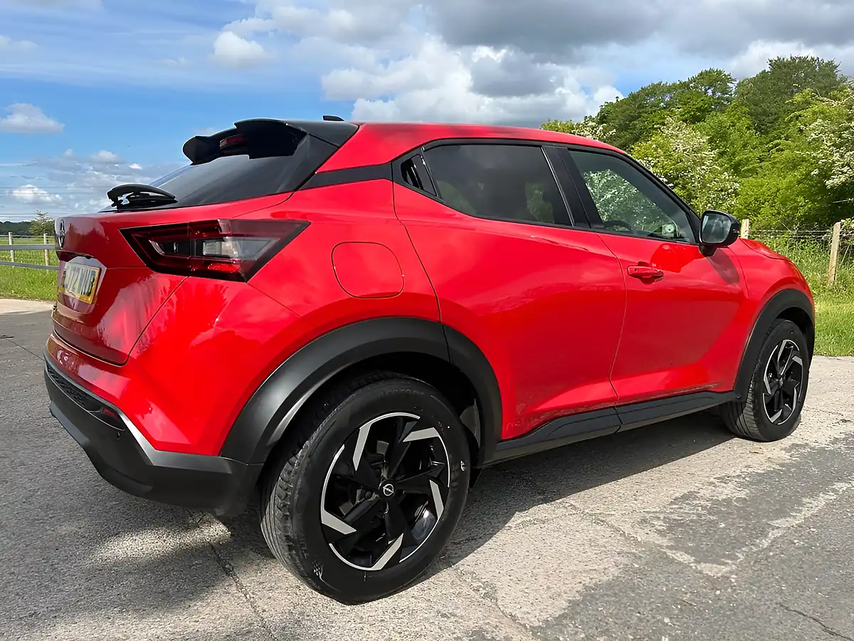 Used 2022 Nissan Juke N-Connecta Red - Interior and Exterior details 3