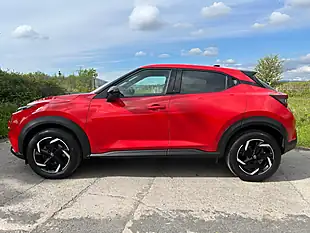 Used 2022 Nissan Juke N-Connecta Red - Interior and Exterior details 5