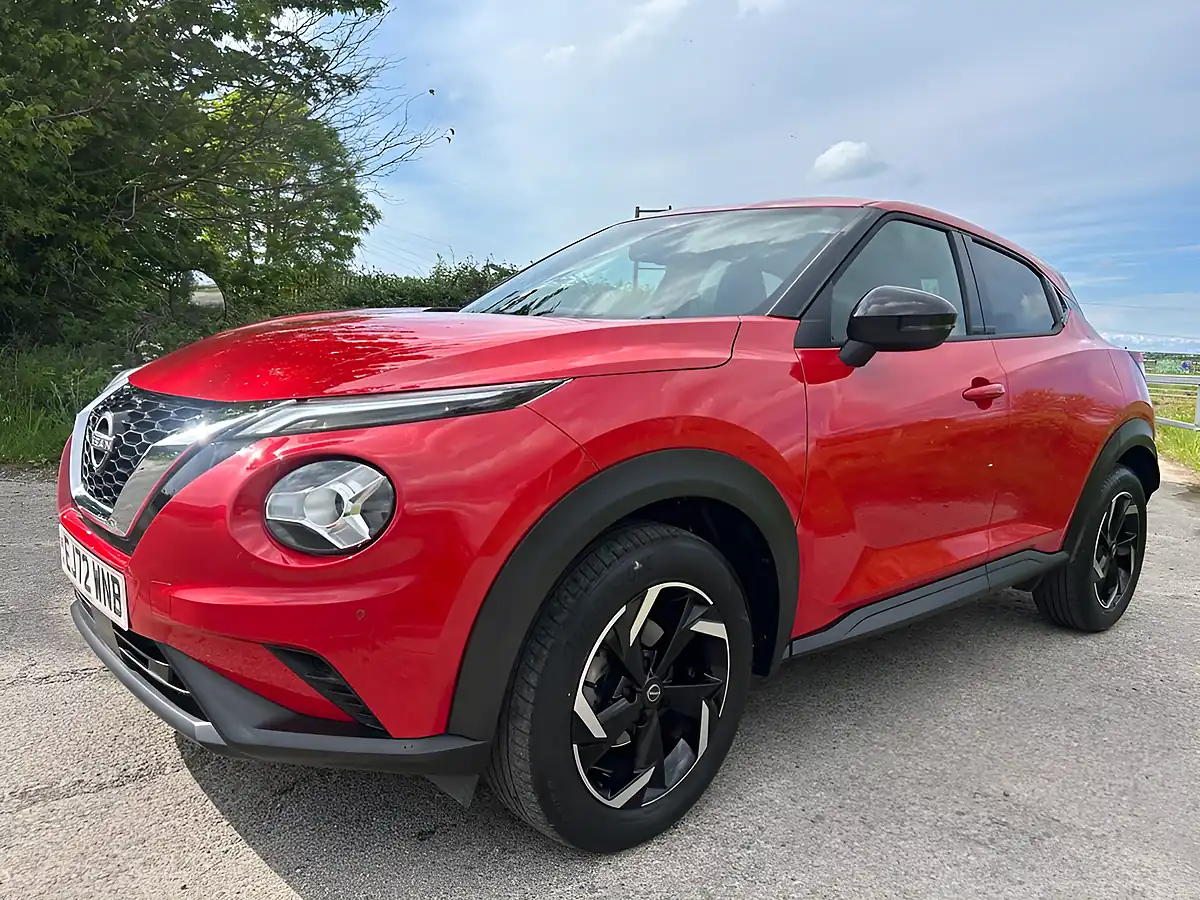 Used 2022 Nissan Juke N-Connecta Red - Interior and Exterior details 8