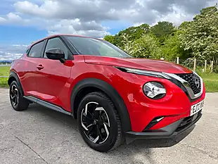Used 2022 Nissan Juke N-Connecta Red - Interior and Exterior details 9