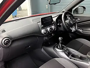 Used 2022 Nissan Juke N-Connecta Red - Interior and Exterior details 12