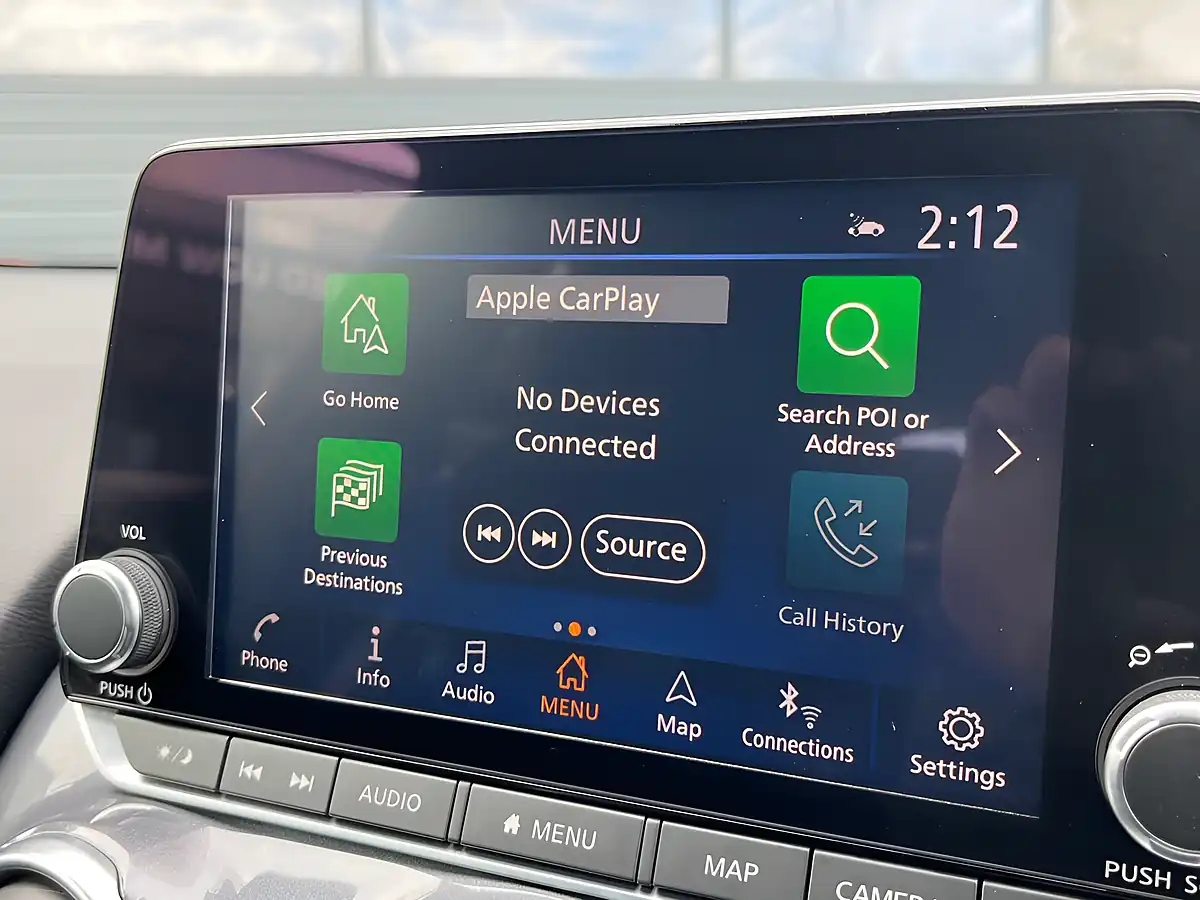 Used 2022 Nissan Juke N-Connecta Red - Interior and Exterior details 13
