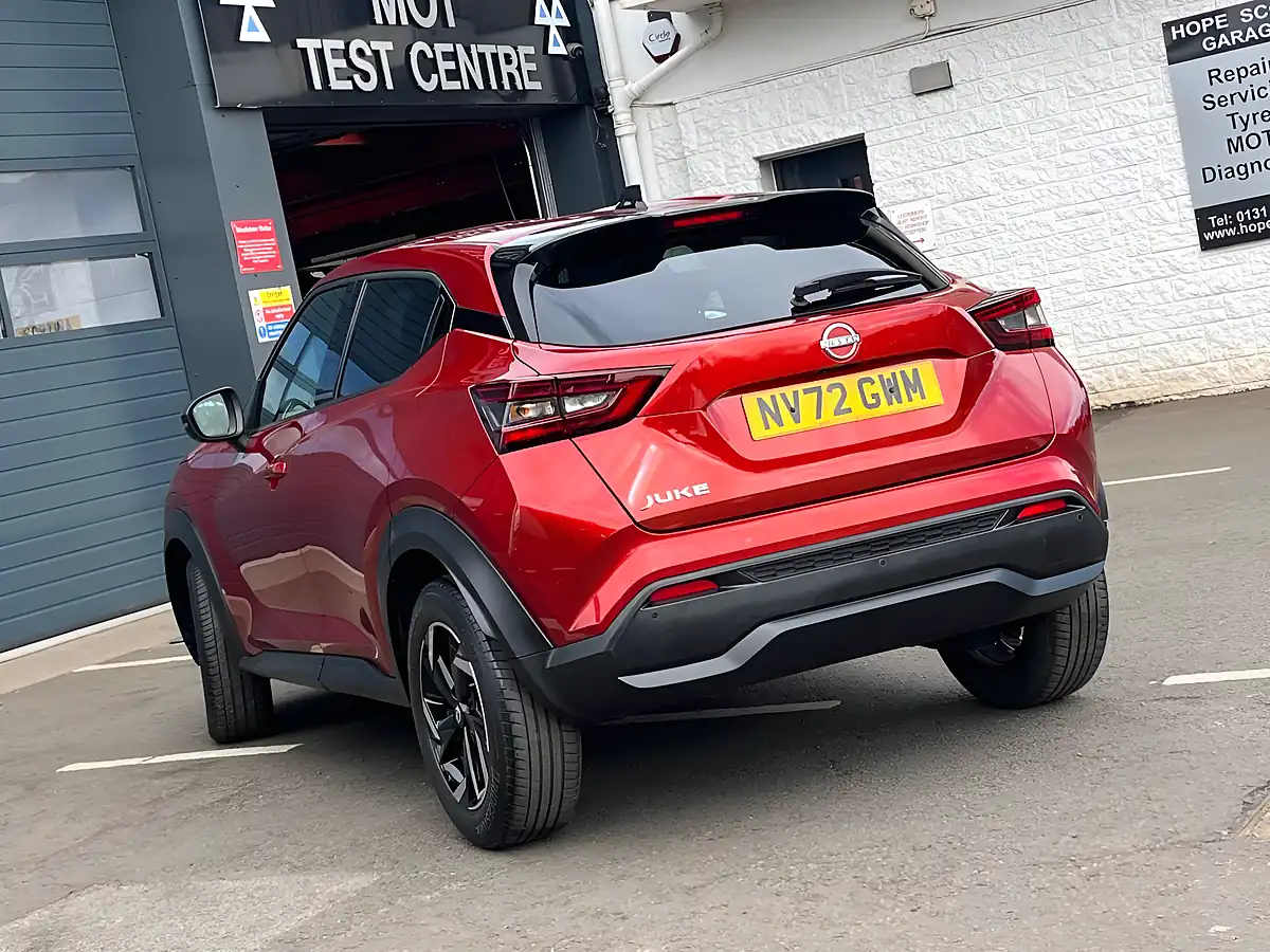 Used 2022 Nissan Juke N-Connecta Red - Interior and Exterior details 15