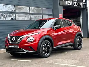 Used 2022 Nissan Juke N-Connecta Red - Interior and Exterior details 6