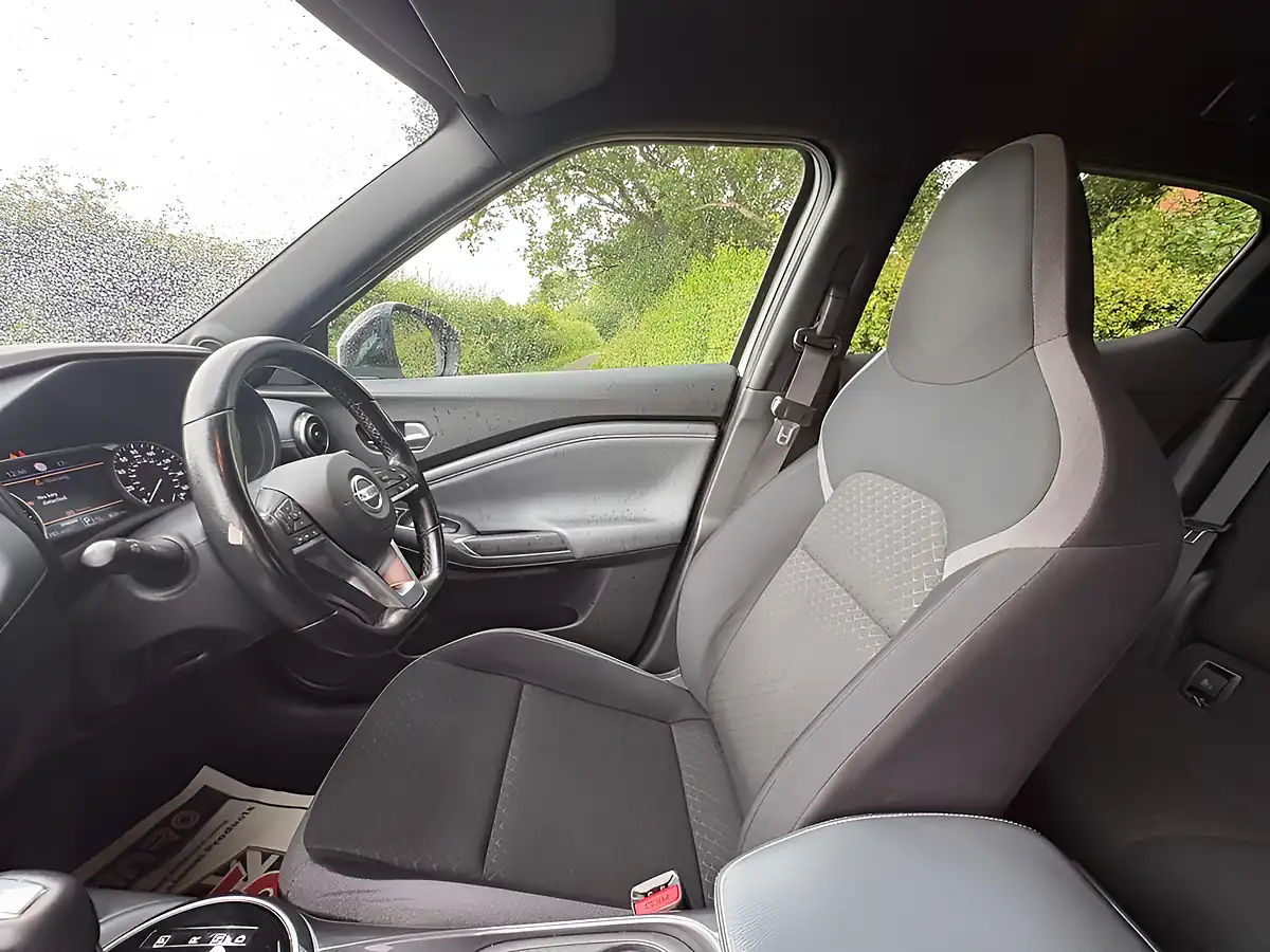 Used 2022 Nissan Juke N-Connecta White - Interior and Exterior details 12