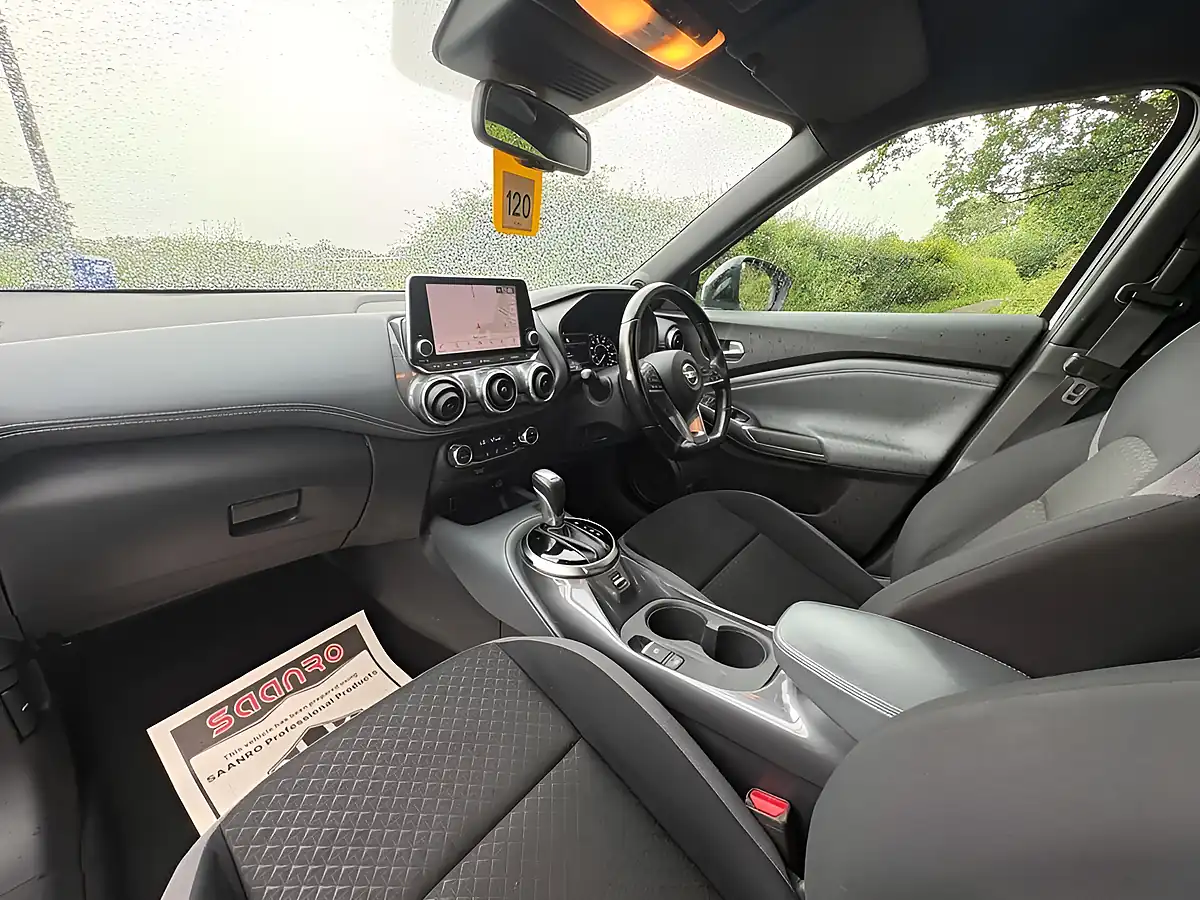 Used 2022 Nissan Juke N-Connecta White - Interior and Exterior details 14