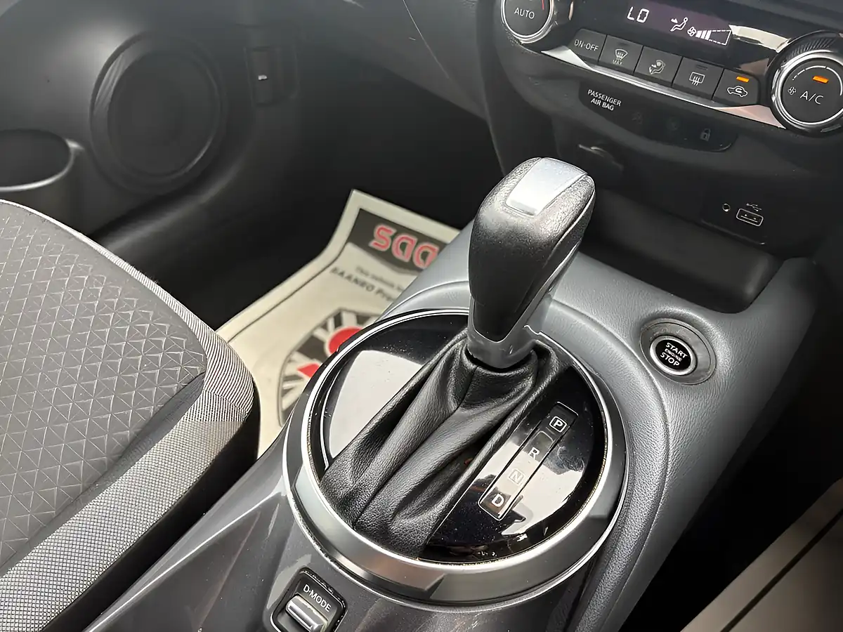 Used 2022 Nissan Juke N-Connecta White - Interior and Exterior details 16