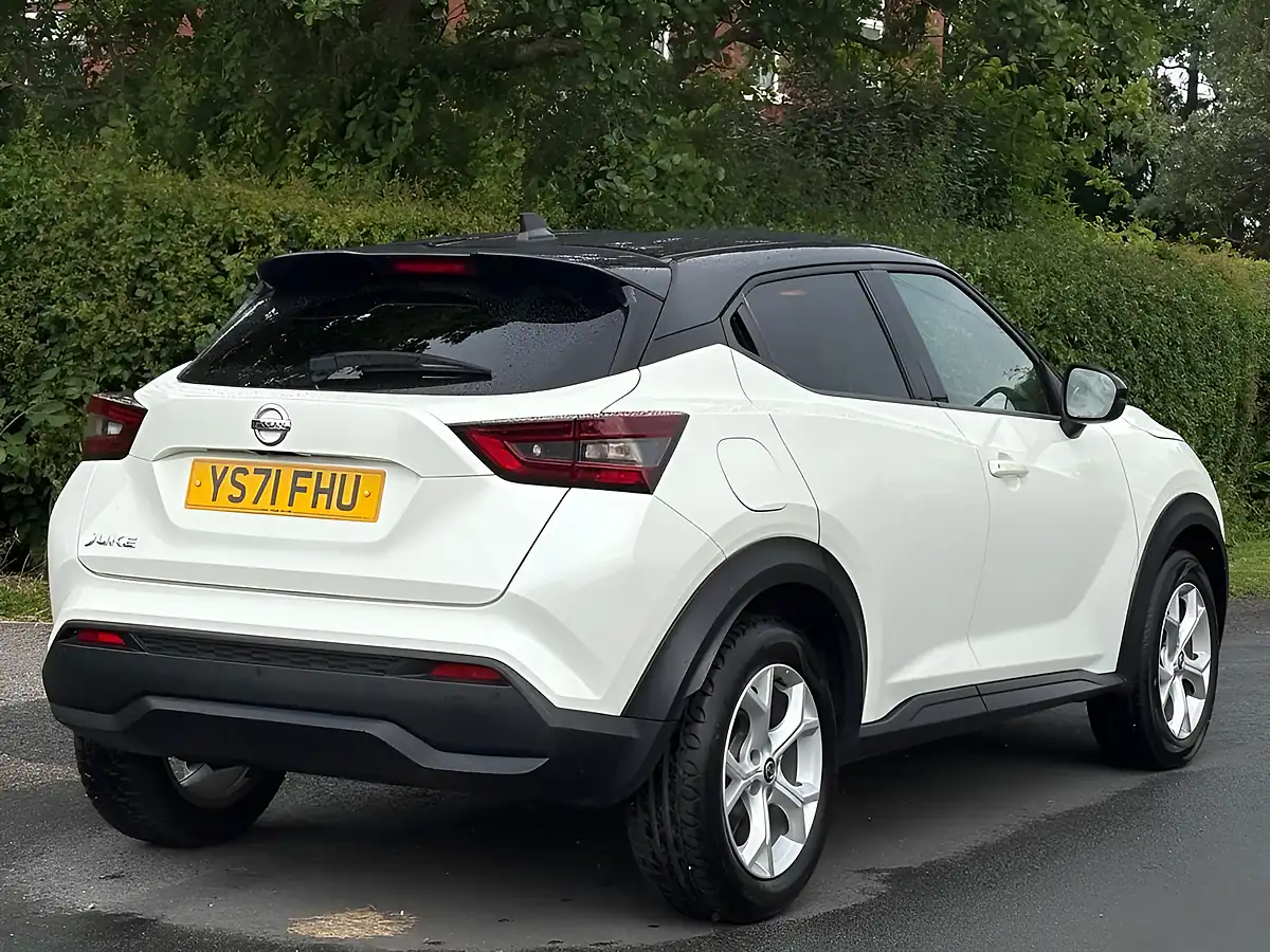 Used 2022 Nissan Juke N-Connecta White - Interior and Exterior details 8