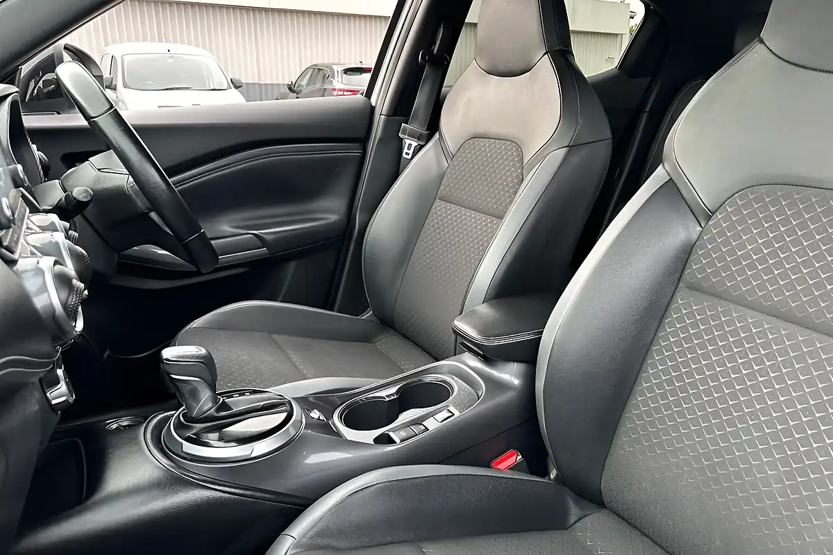 Used 2022 Nissan Juke N-Connecta White - Interior and Exterior details 11