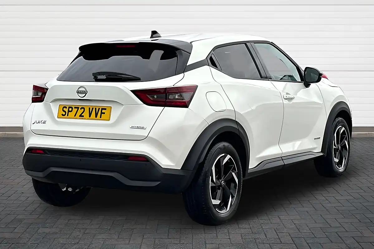Used 2022 Nissan Juke N-Connecta White - Interior and Exterior details 3