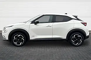Used 2022 Nissan Juke N-Connecta White - Interior and Exterior details 6
