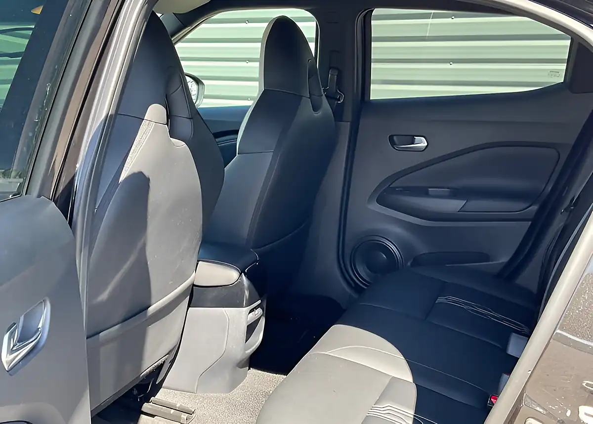 Used 2022 Nissan Juke Premiere Edition Black - Interior and Exterior details 14