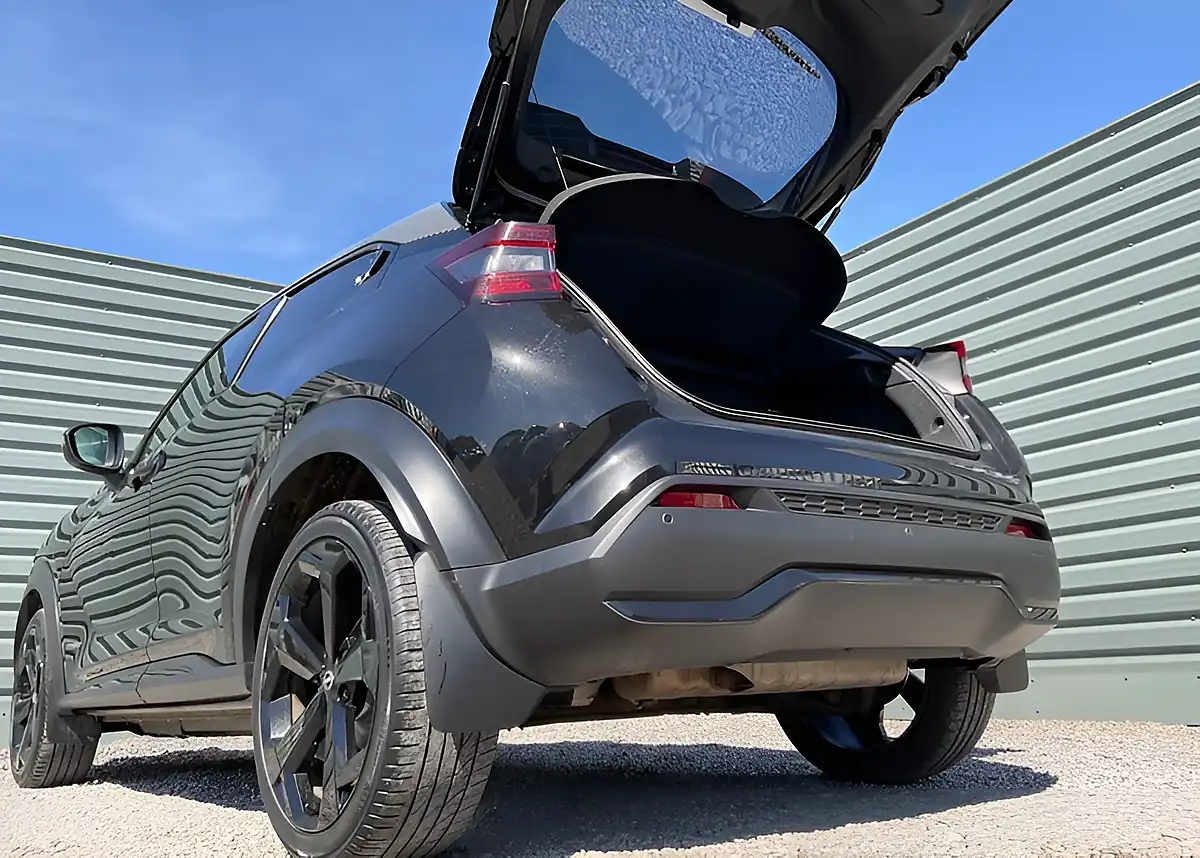 Used 2022 Nissan Juke Premiere Edition Black - Interior and Exterior details 17