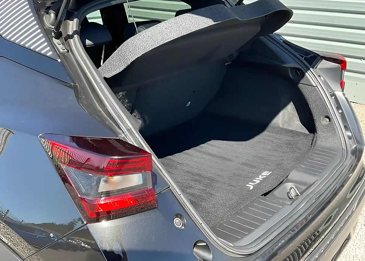Used 2022 Nissan Juke Premiere Edition Black - Interior and Exterior details 18