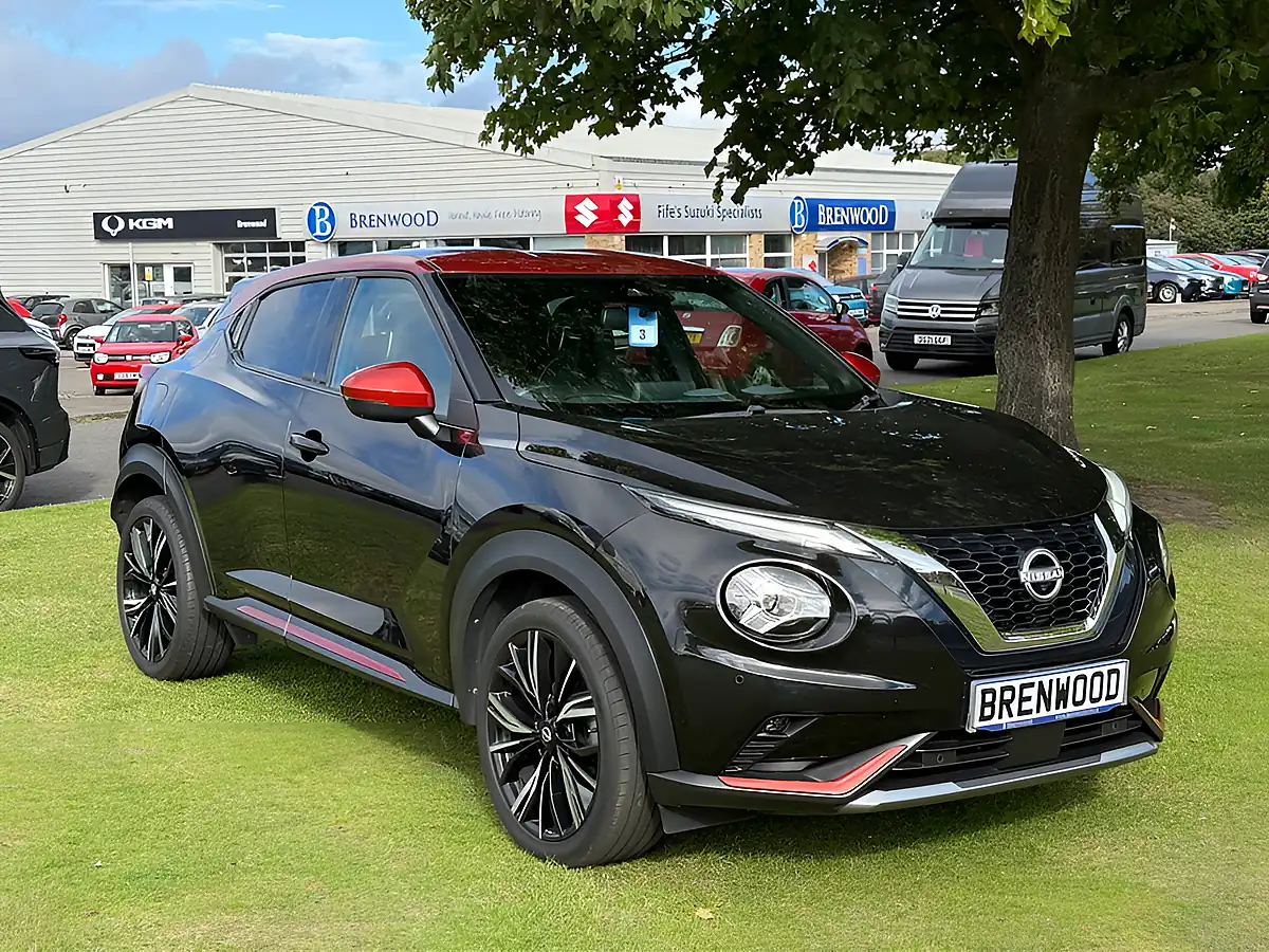 Used 2022 Nissan Juke Tekna+ Black - Front View