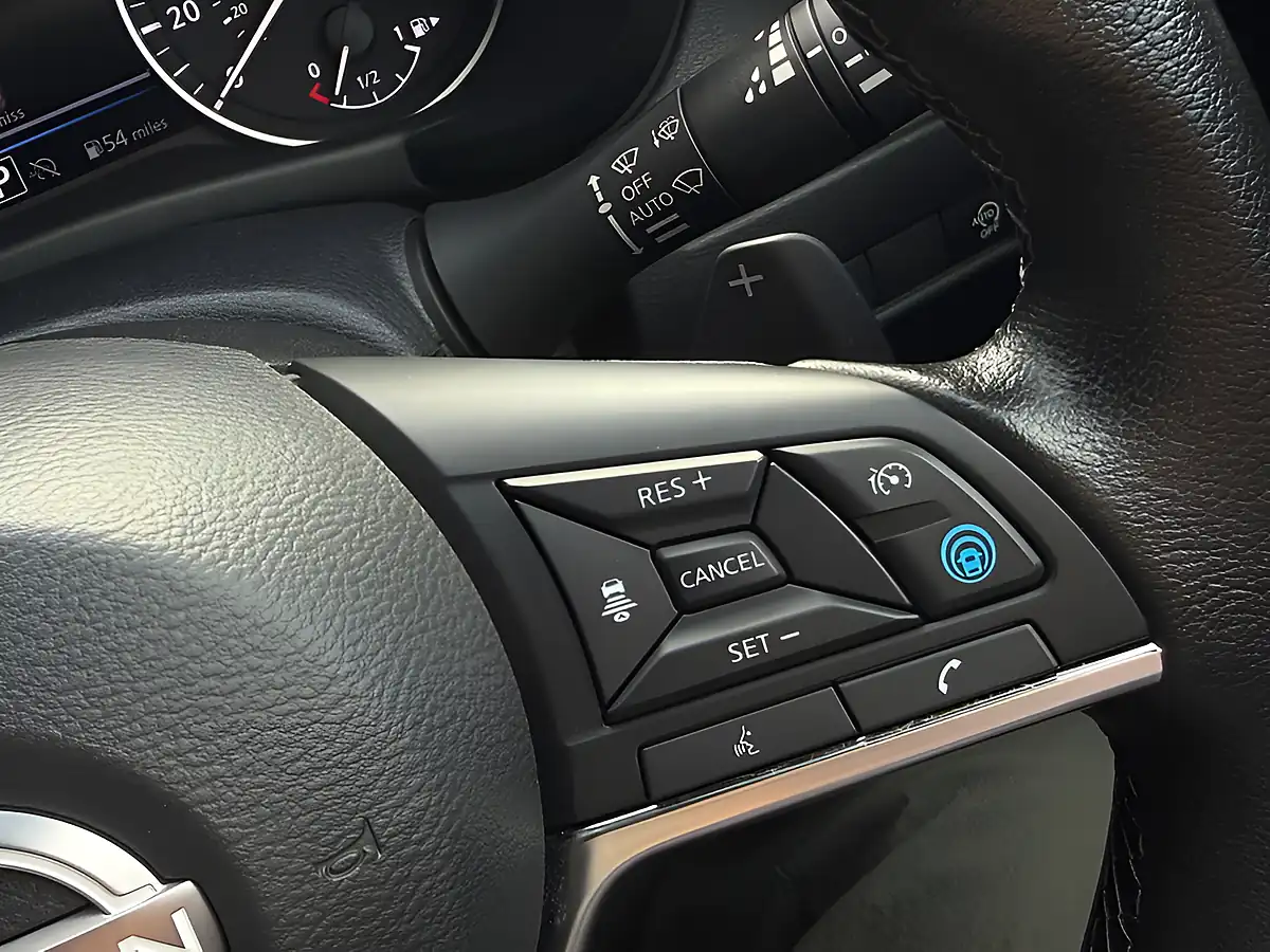 Used 2022 Nissan Juke Tekna+ Black - Interior and Exterior details 16