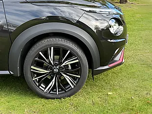 Used 2022 Nissan Juke Tekna+ Black - Interior and Exterior details 7