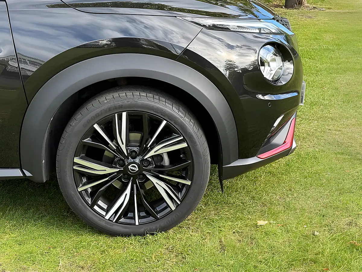 Used 2022 Nissan Juke Tekna+ Black - Interior and Exterior details 7