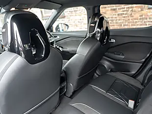 Used 2022 Nissan Juke Tekna+ Blue - Interior and Exterior details 10