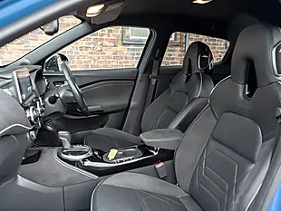 Used 2022 Nissan Juke Tekna+ Blue - Interior and Exterior details 4