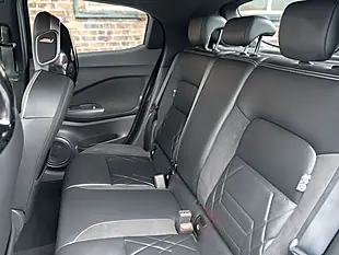Used 2022 Nissan Juke Tekna+ Blue - Interior and Exterior details 8