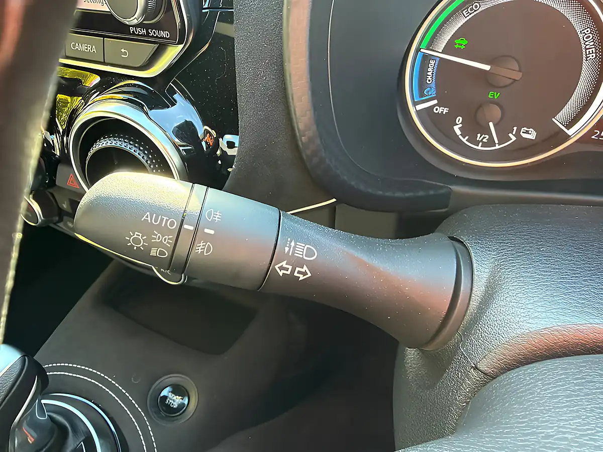 Used 2022 Nissan Juke Tekna+ Grey - Interior and Exterior details 12