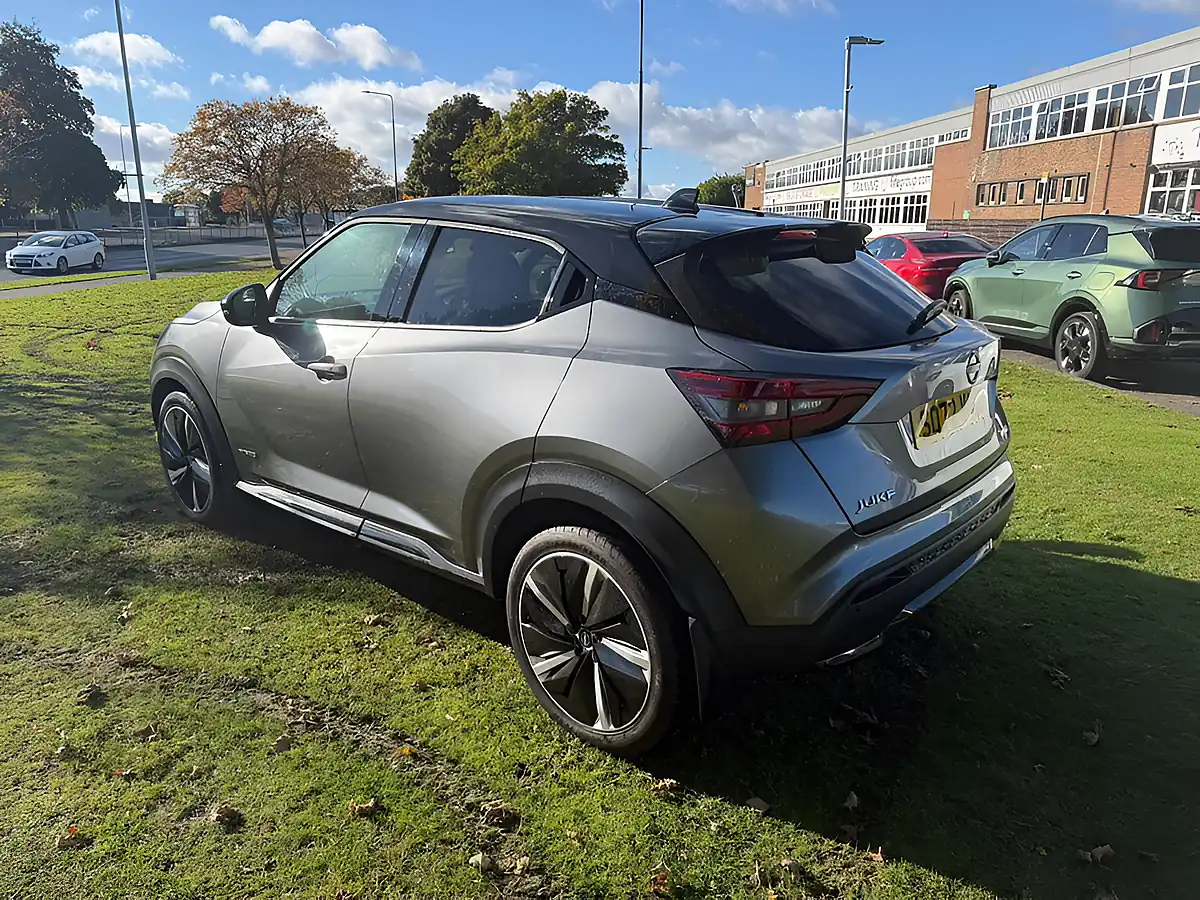 Used 2022 Nissan Juke Tekna+ Grey - Interior and Exterior details 4