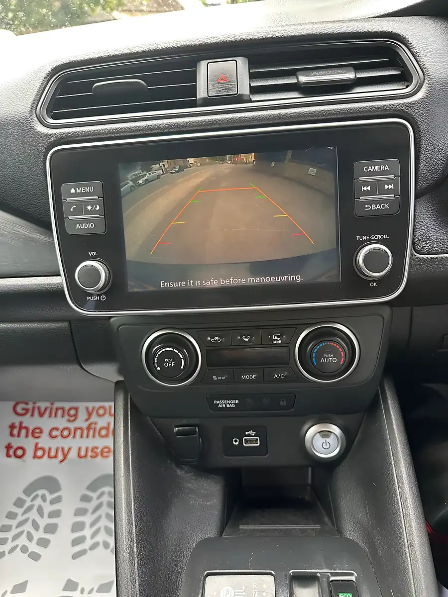 Used 2022 Nissan Leaf Acenta Black - Interior and Exterior details 8